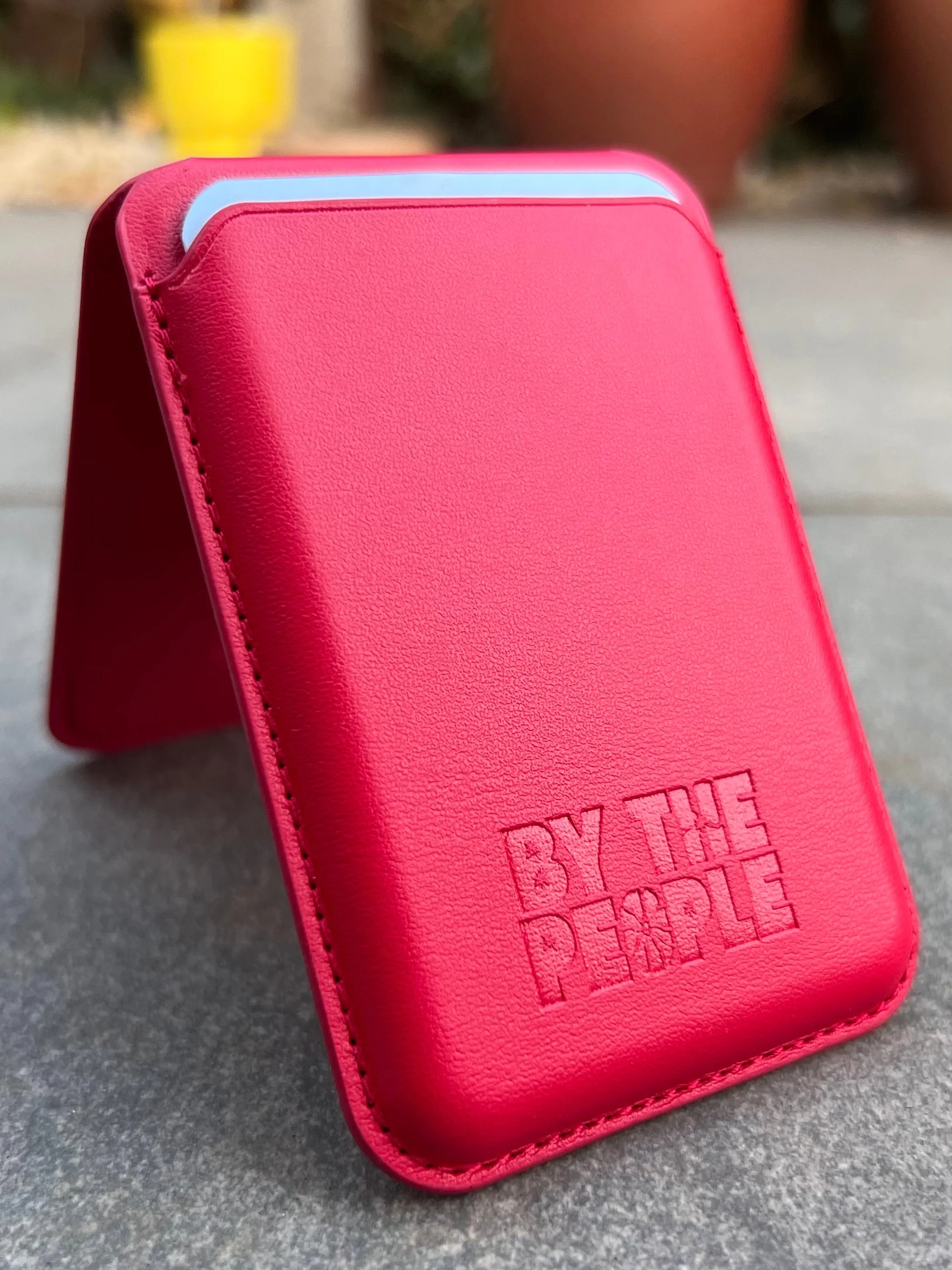 Glossy Pattern Modern Detail MagSafe Phone Stand & Wallet