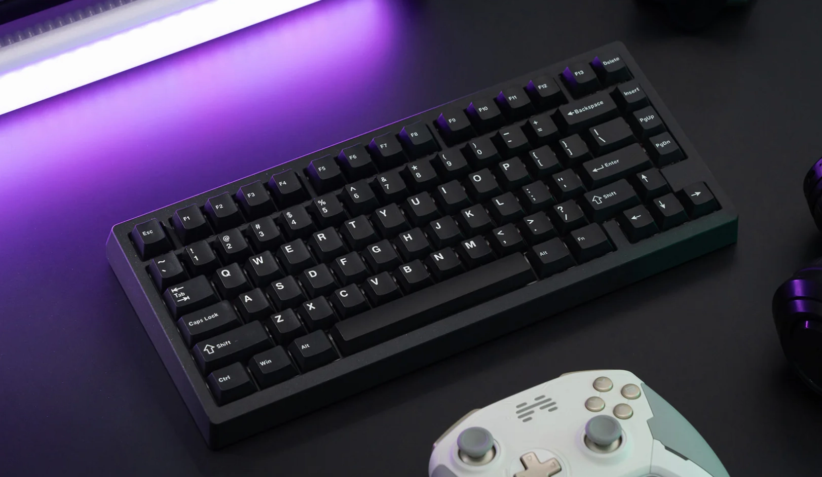 Minimalist Desk Setup Chroma Sync Meletrix Zoom75 HE Pre-built Keyboard