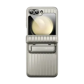 Galaxy Z Flip6 Journey - Titan Gray Comfort grip design Minimal Texture
